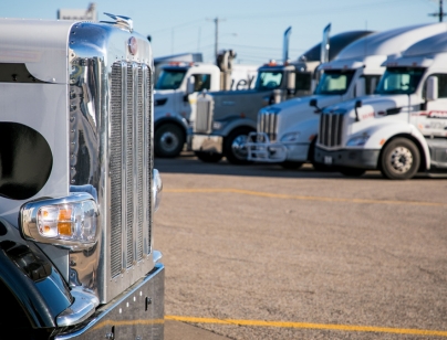 6 Benefits of Buying a Used Commercial Truck