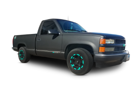 Pickup truck with color change wrap